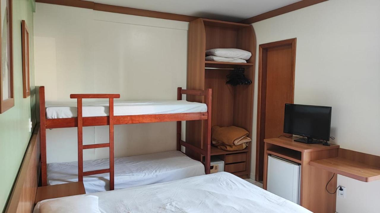 Golden Dolphin Gd - Suite 4 Adultos E 1 Crianca Ate 5 Anos Caldas Novas Extérieur photo